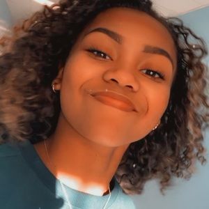 Meet your Posher, Ariana